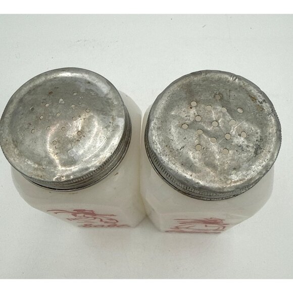 VTG Hazel Atlas Large Red Skating Dutch Salt Pepper Range Shakers Milk Glass - Picture 2 of 10